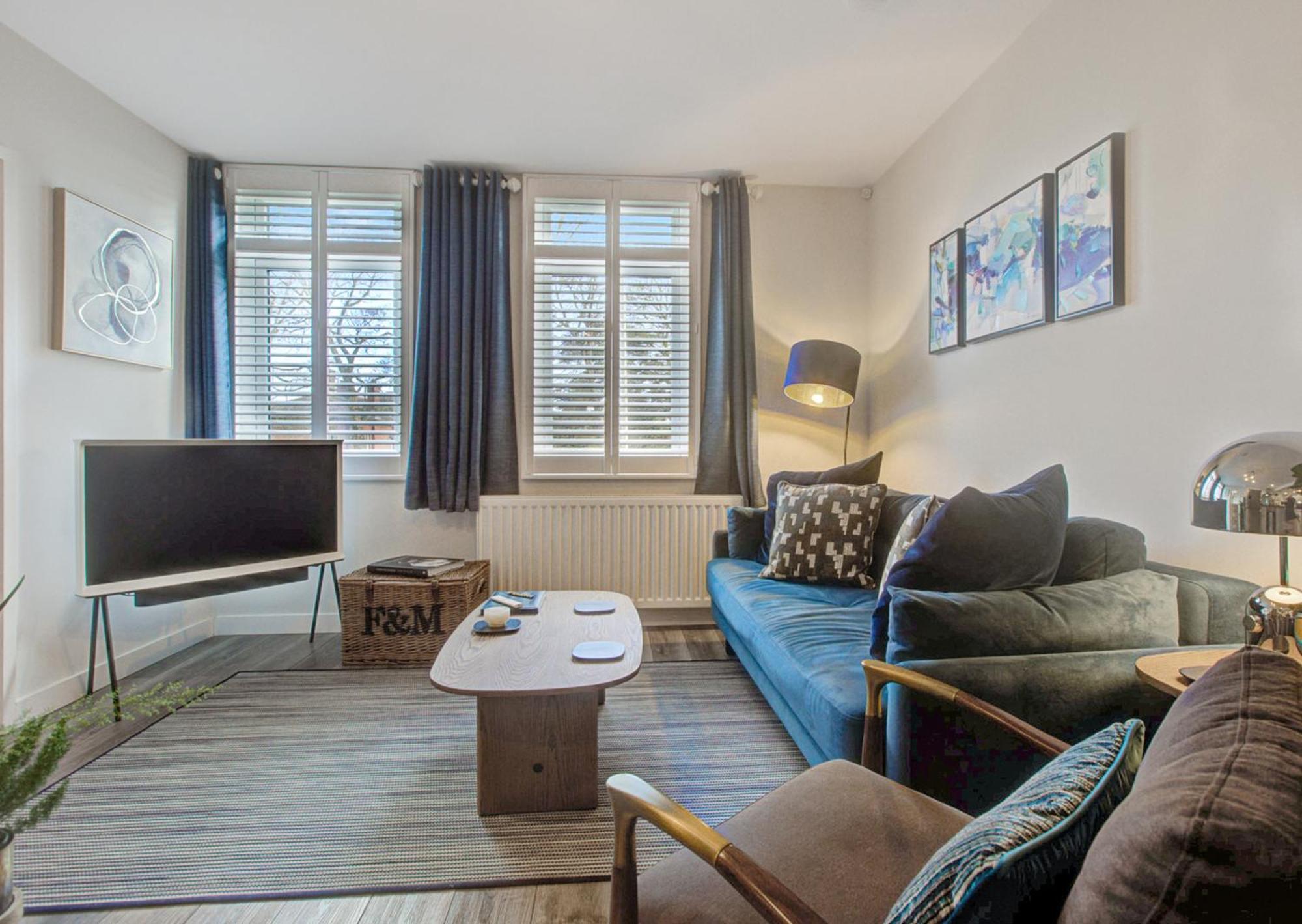 Stylish, Business Traveller Friendly Apartment, With Free Parking And Netflix Farnborough  Ngoại thất bức ảnh